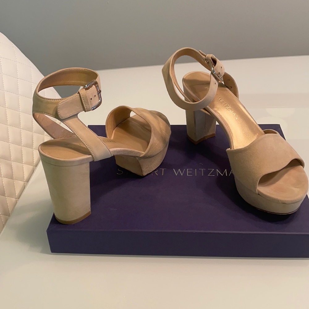 Buff suede platform sandals like new condition